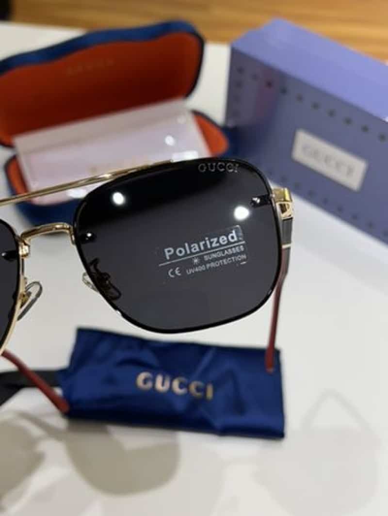 Gucci_22329_gold_black