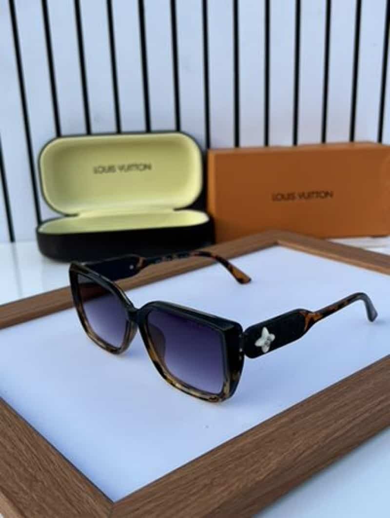 LO·uIs vuiTtoN 2216 black tiger