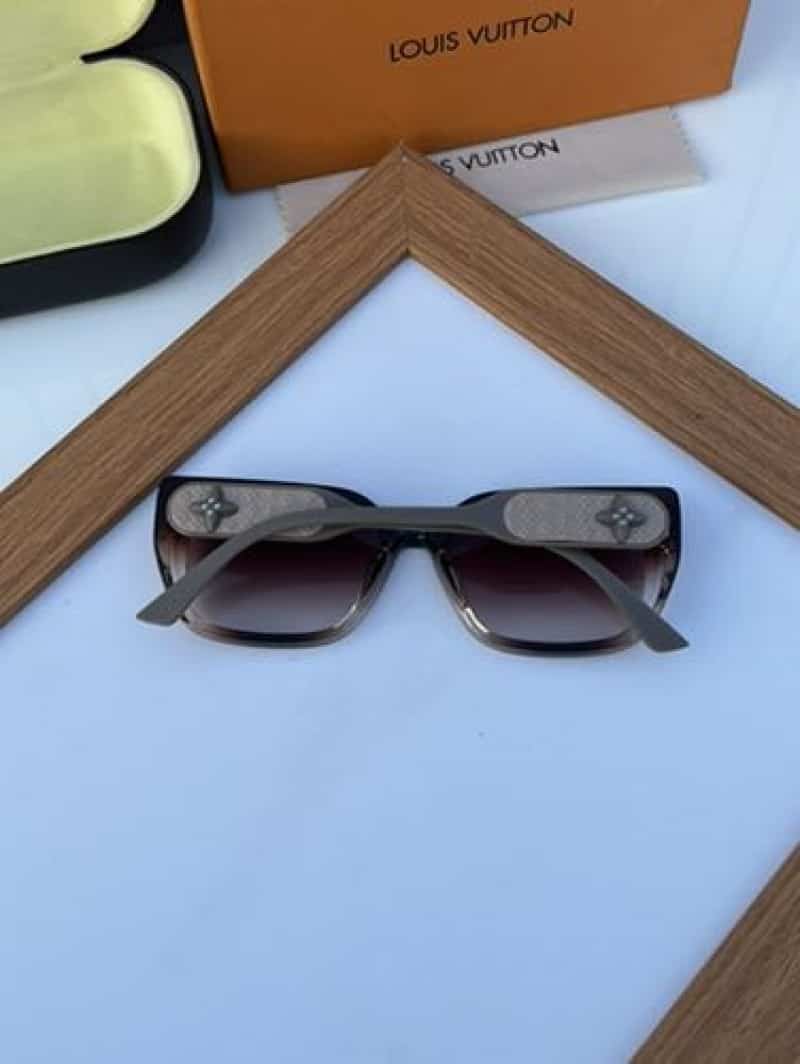 Louis vuitton 2216 brown