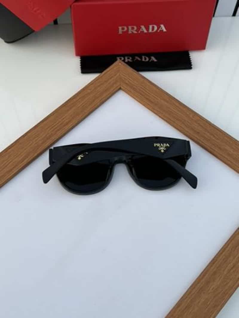prada 2208 black