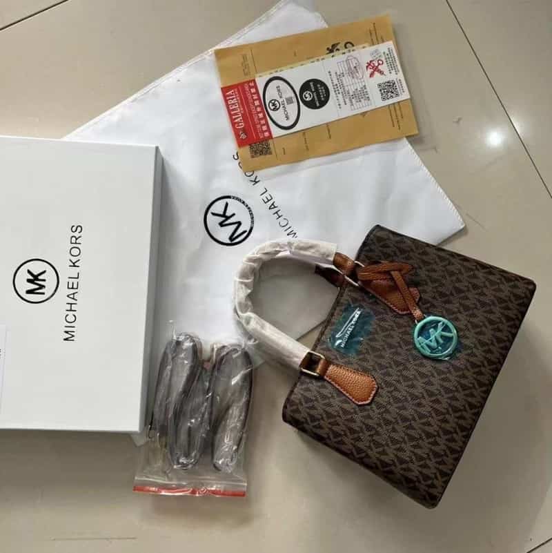 Michael_Kors_camile_satchle_handbag_with_Box_774