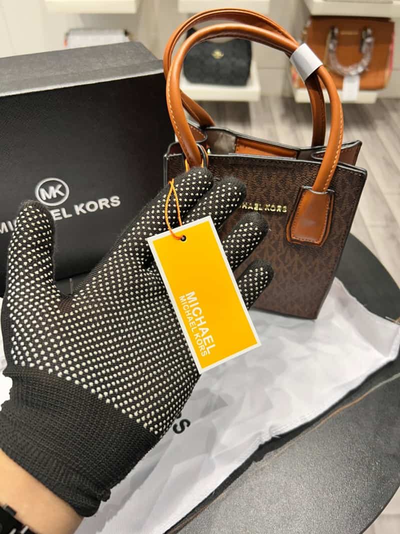 MICHAEL_KORS_Mercer_CrossBody_Bag_With_Box_950