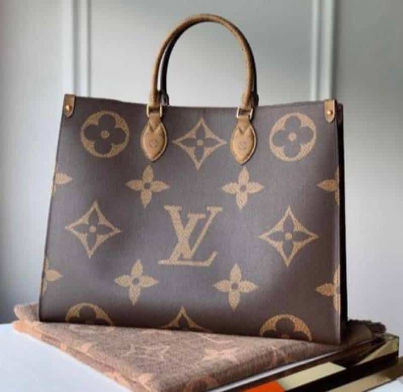 Louis_Vuitton_on_the_go_Tote_Bag_986