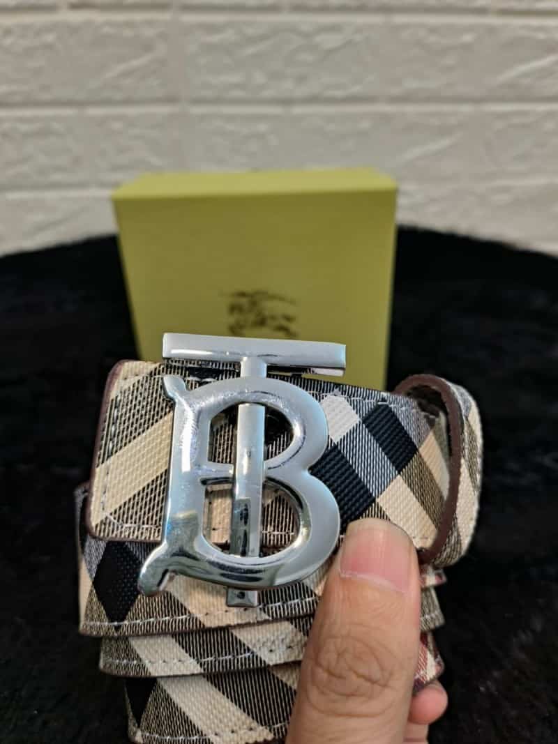 BURBERRY B19