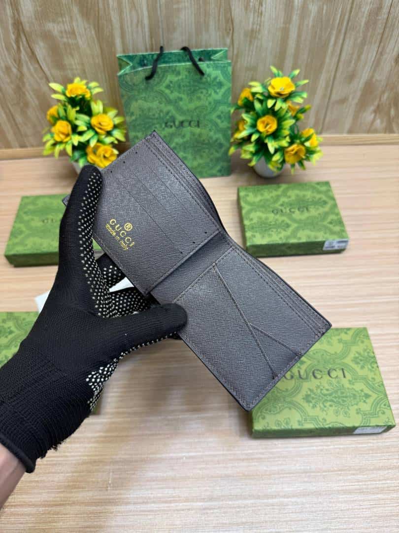 GUCCI_WALLET_V842