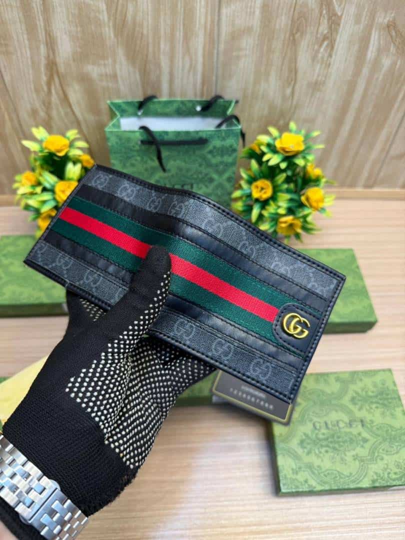 GUCCI_WALLET_V839