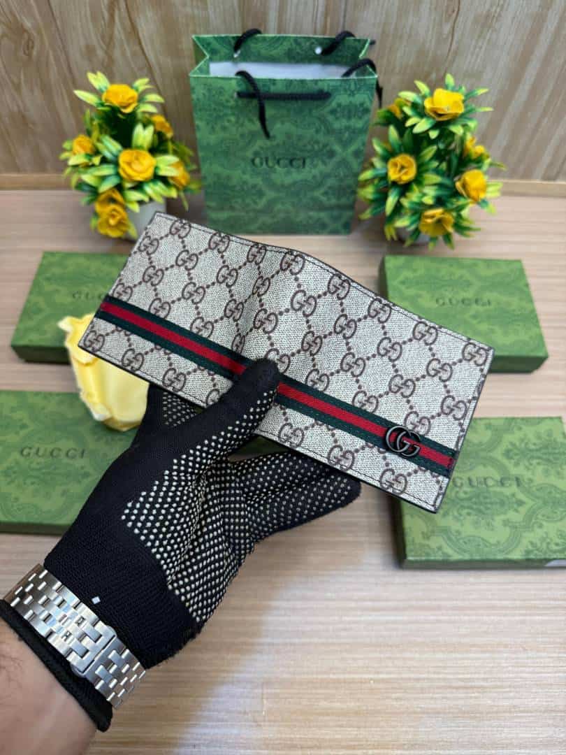 GUCCI_WALLET_V834