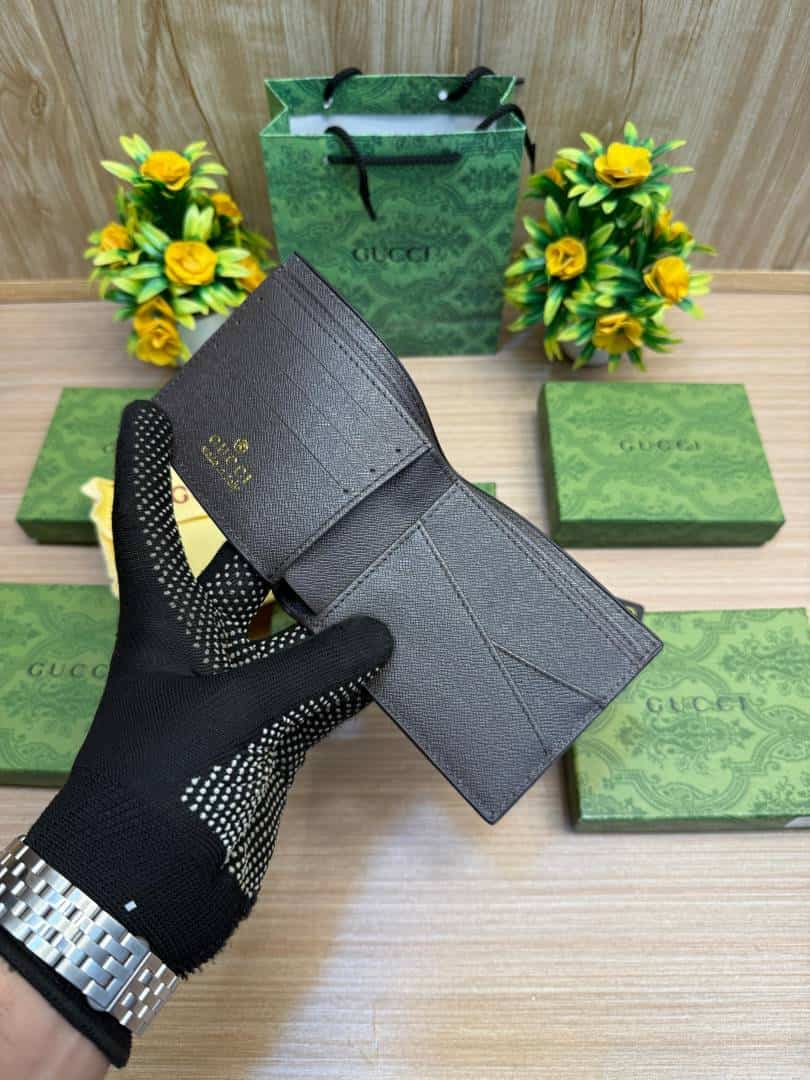 GUCCI_WALLET_V834