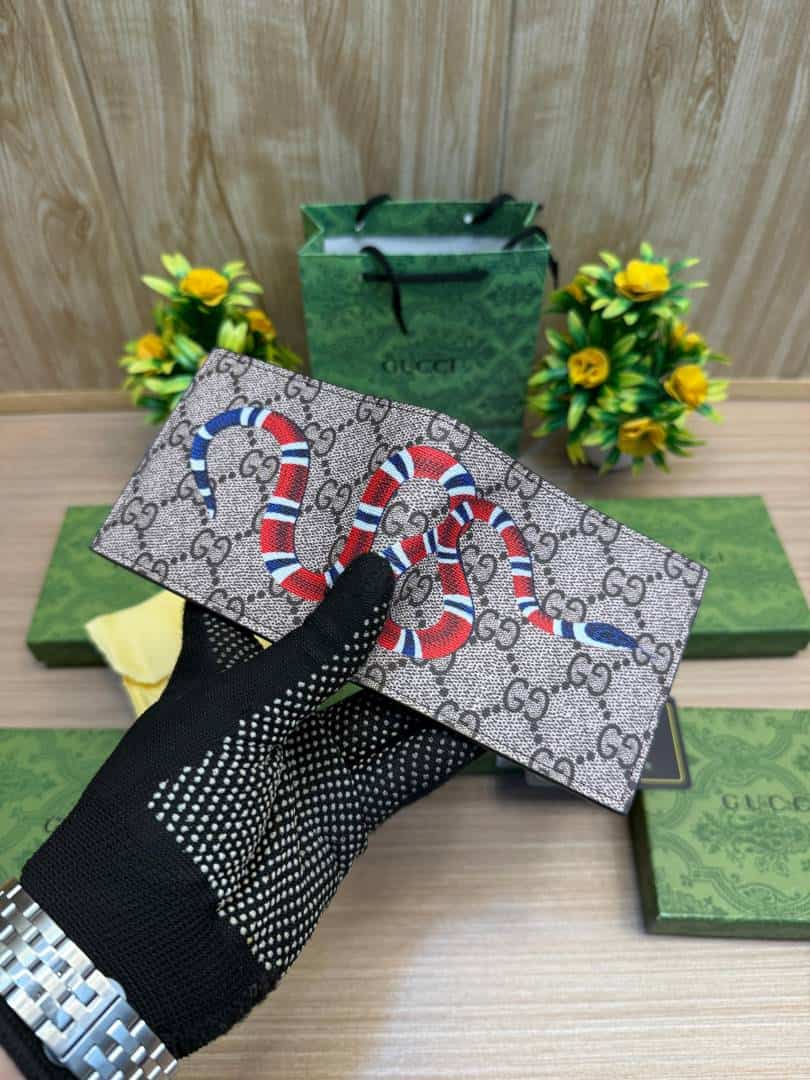 GUCCI_WALLET_V832