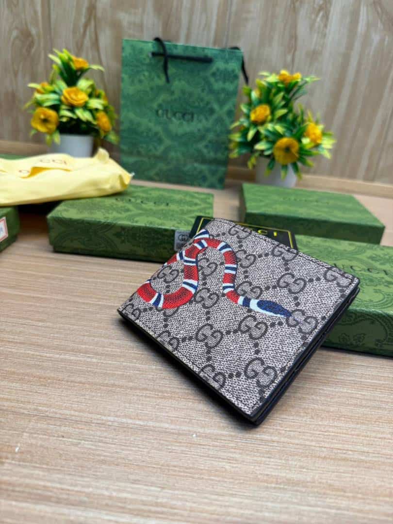 GUCCI_WALLET_V832