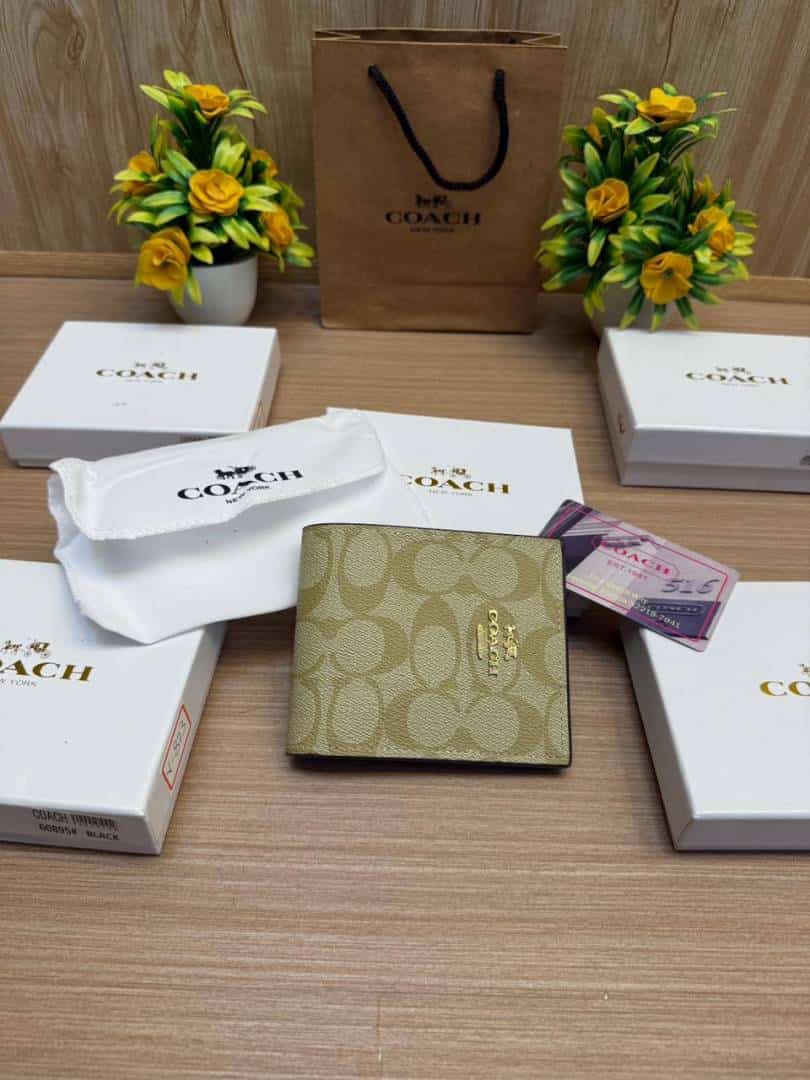 COACH_WALLET_V821