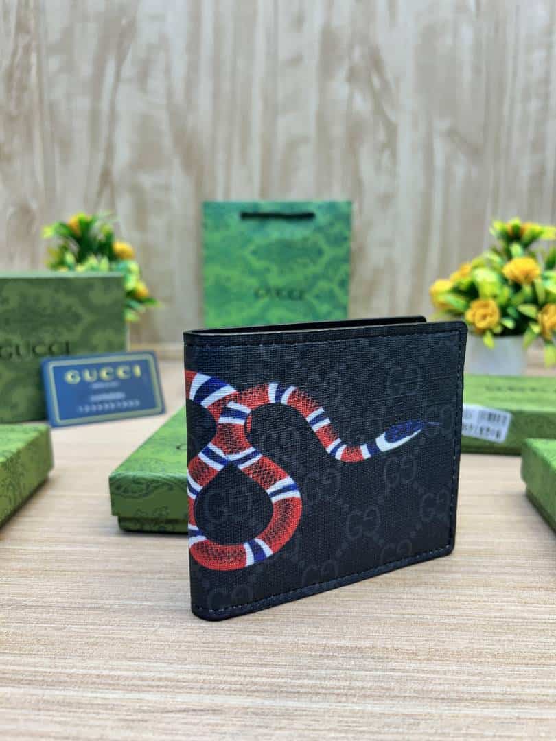 GUCCI_WALLET_V810