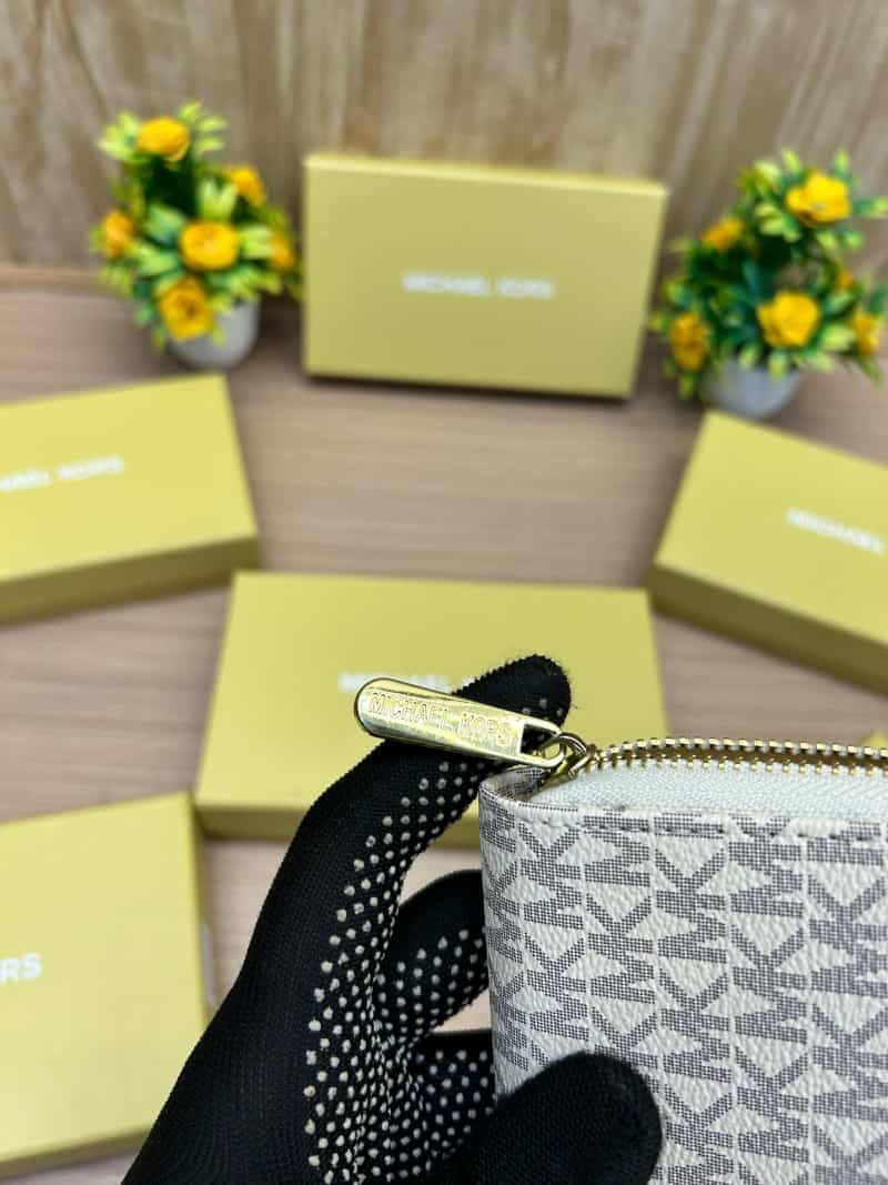 MICHAEL_KORS_LONG_WALLET_V733