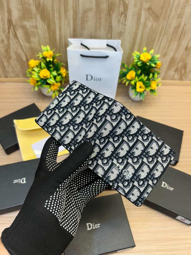 DIOR_WALLET_V717
