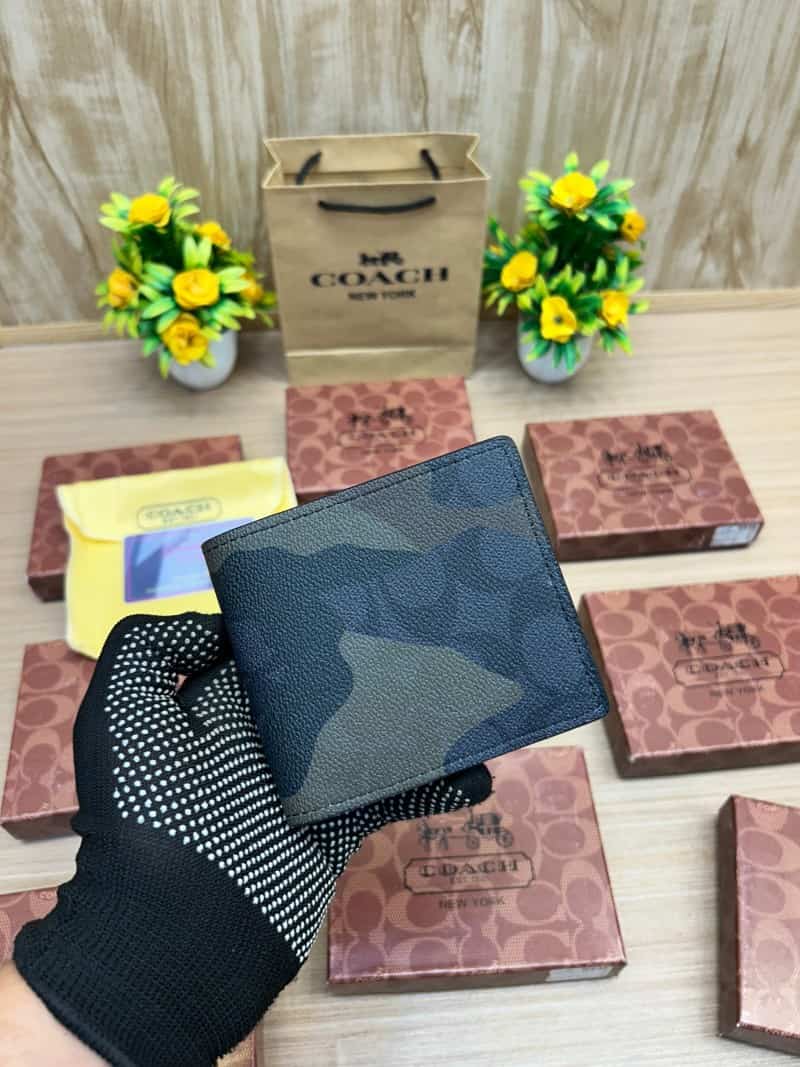 COACH_WALLET_V712