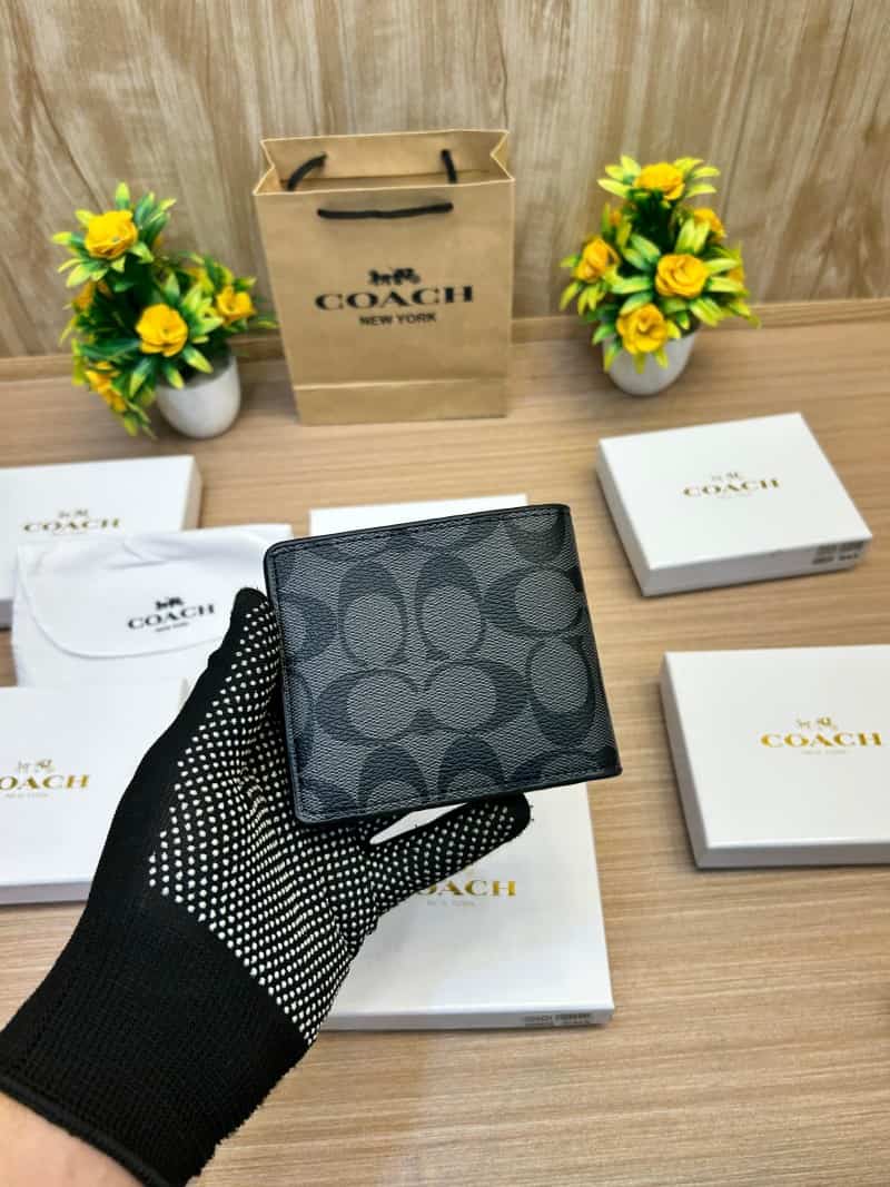 COACH_WALLET_V693