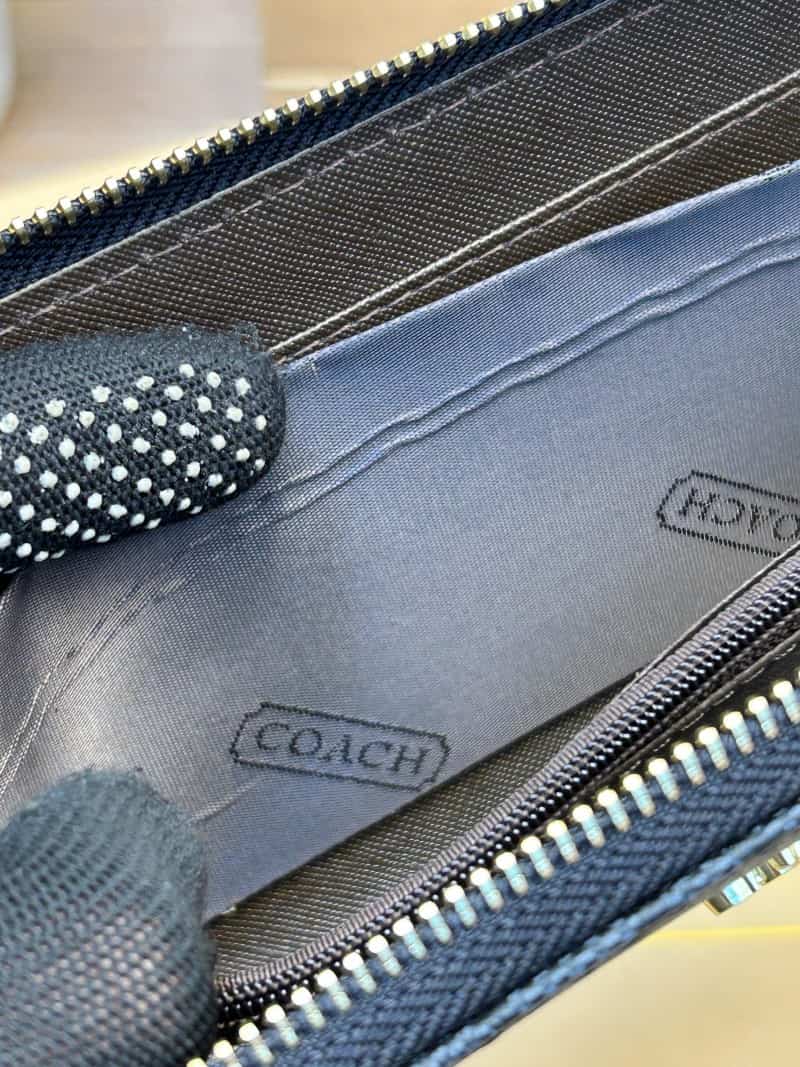 COACH_LONG_WALLET_V682