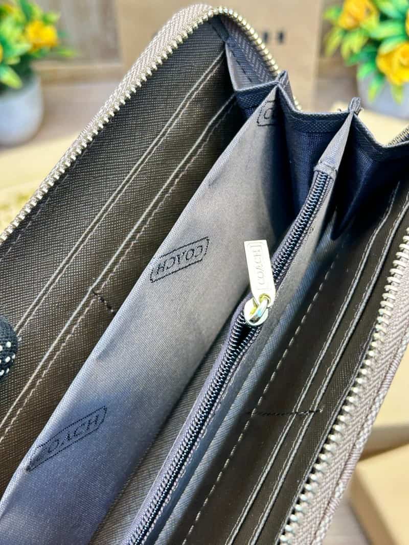 COACH_LONG_WALLET_V681