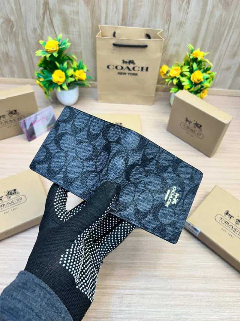 COACH_WALLET_V665