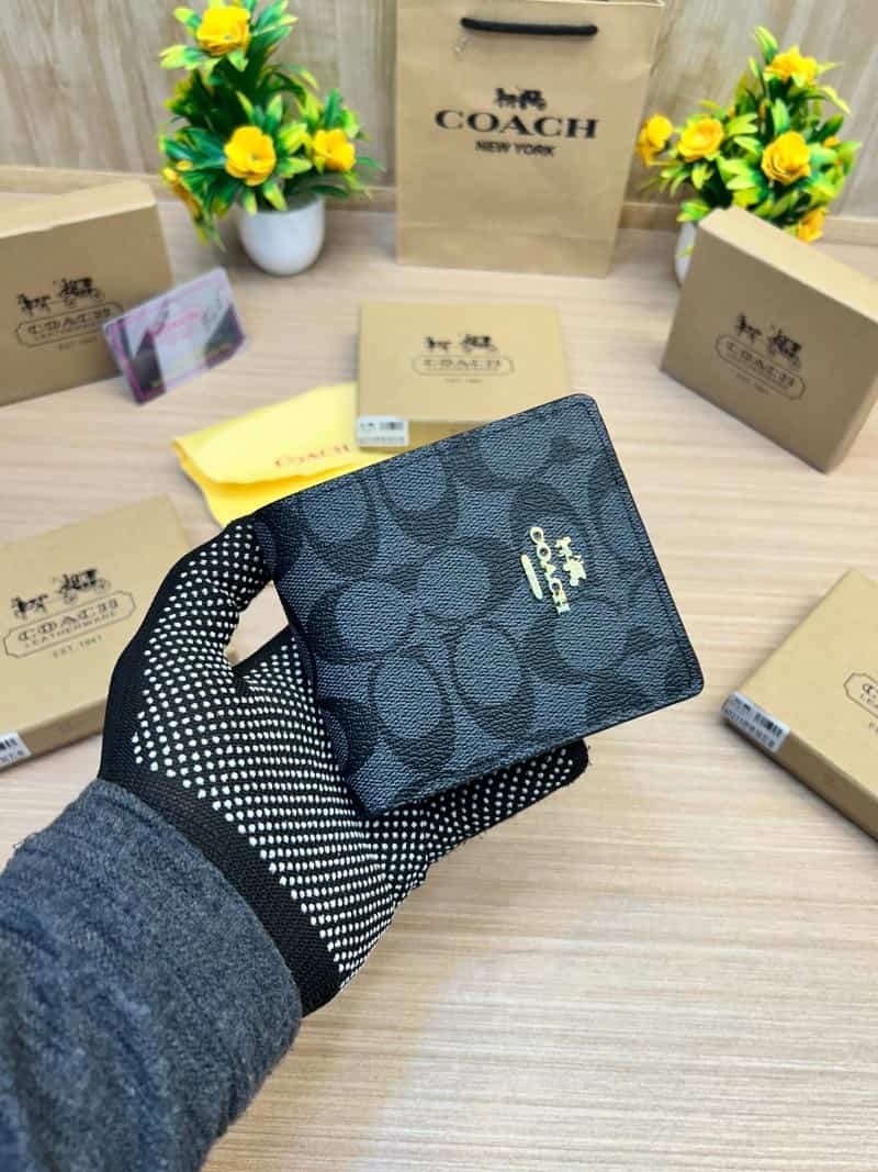 COACH_WALLET_V665