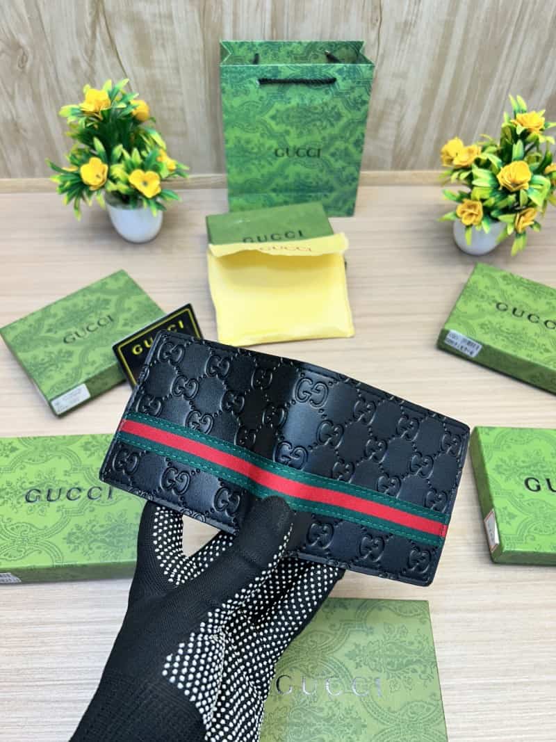 GUCCI_WALLET_V661