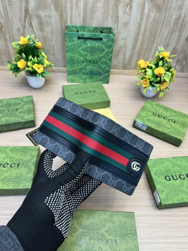 GUCCI_WALLET_V660