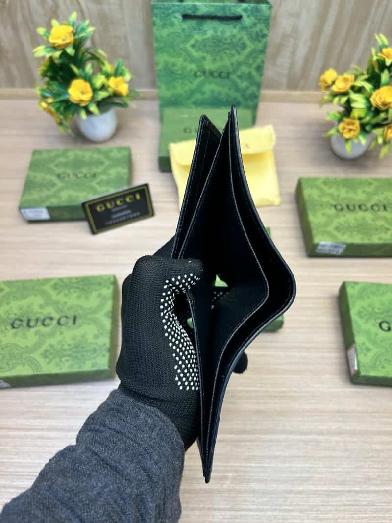 GUCCI_WALLET_V657