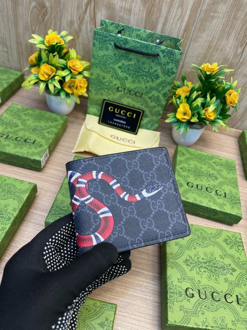 GUCCI_WALLET_V643