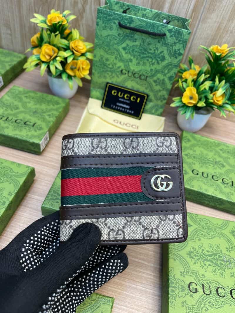 GUCCI_WALLET_V640