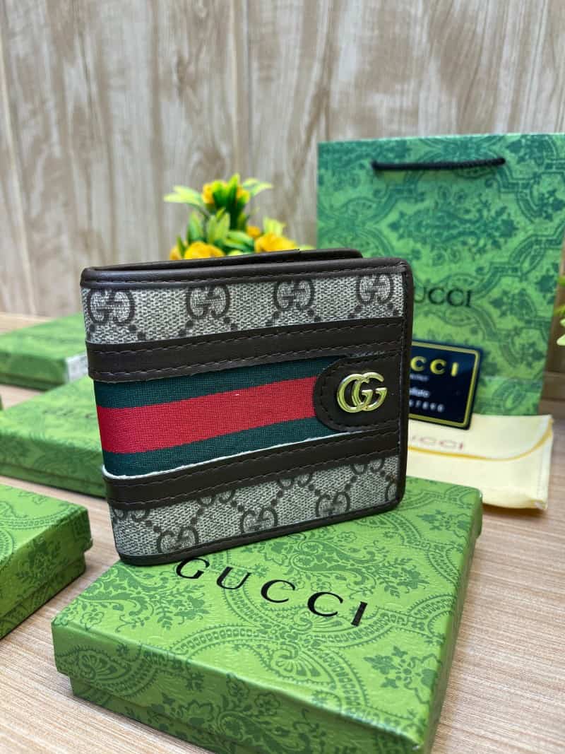 GUCCI_WALLET_V640
