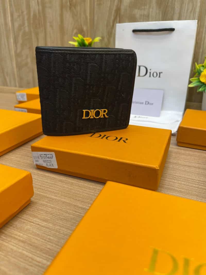 DIOR_WALLET_V638