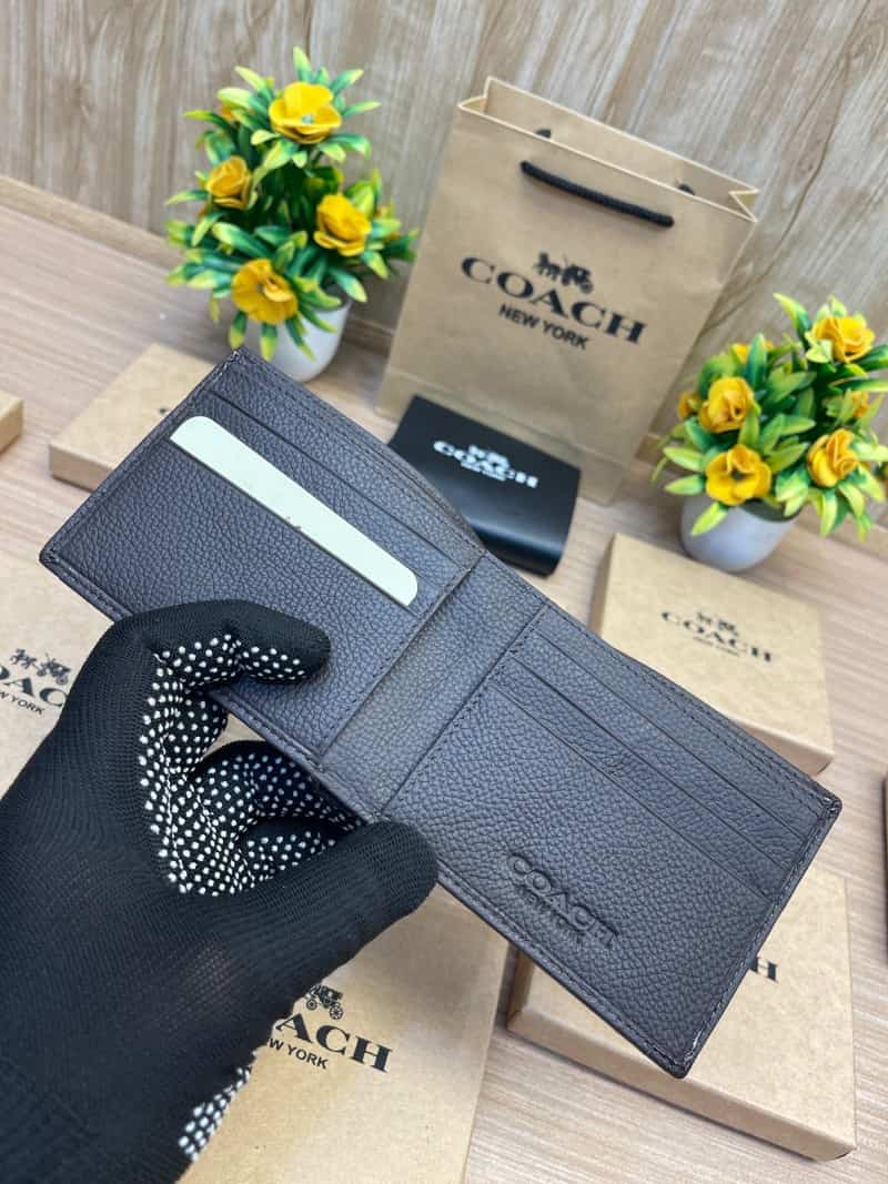 COACH_WALLET_V630