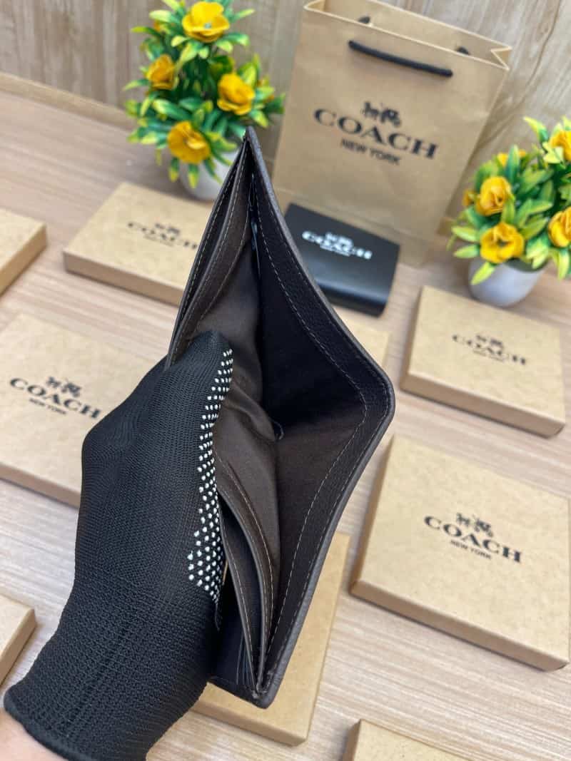 COACH_WALLET_V630