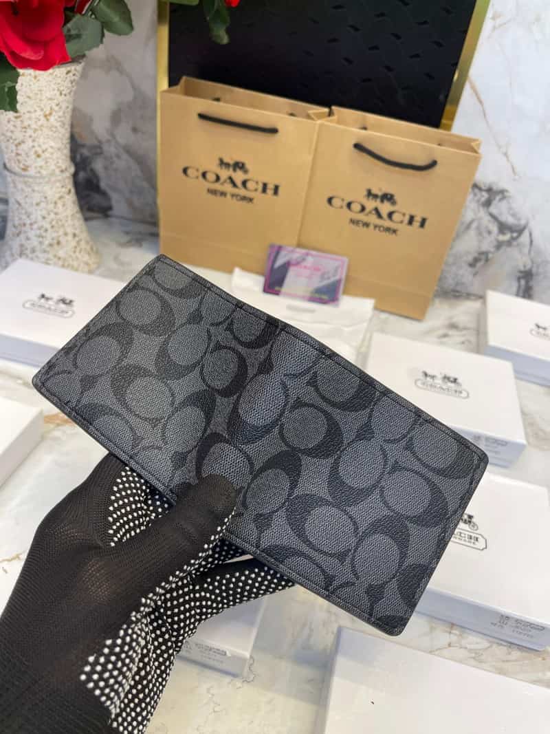 COACH_WALLET_V618