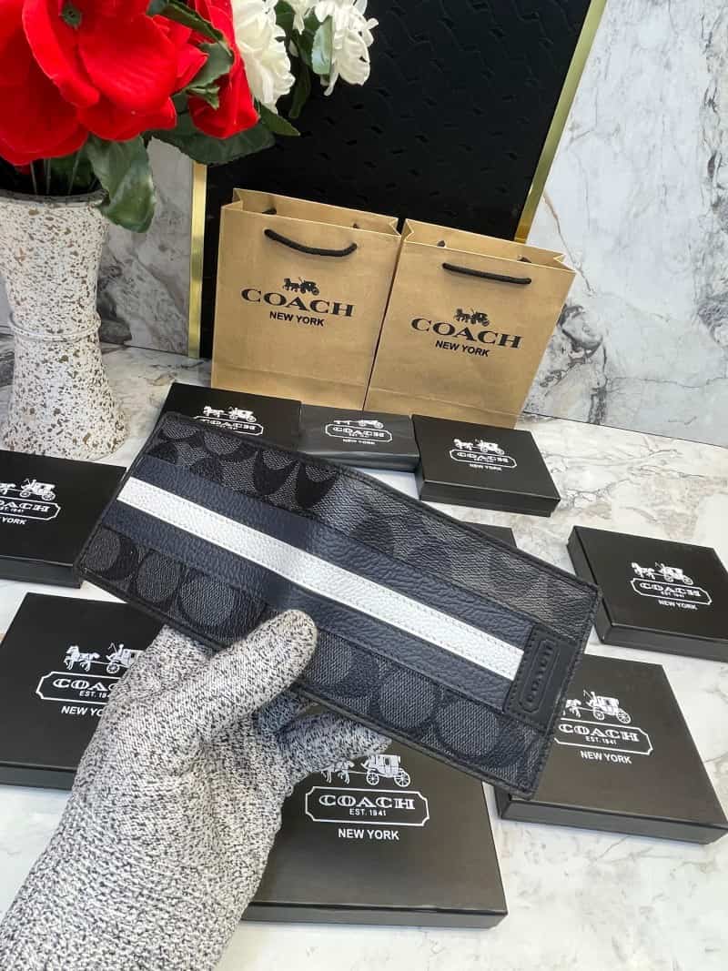 COACH_WALLET_V615
