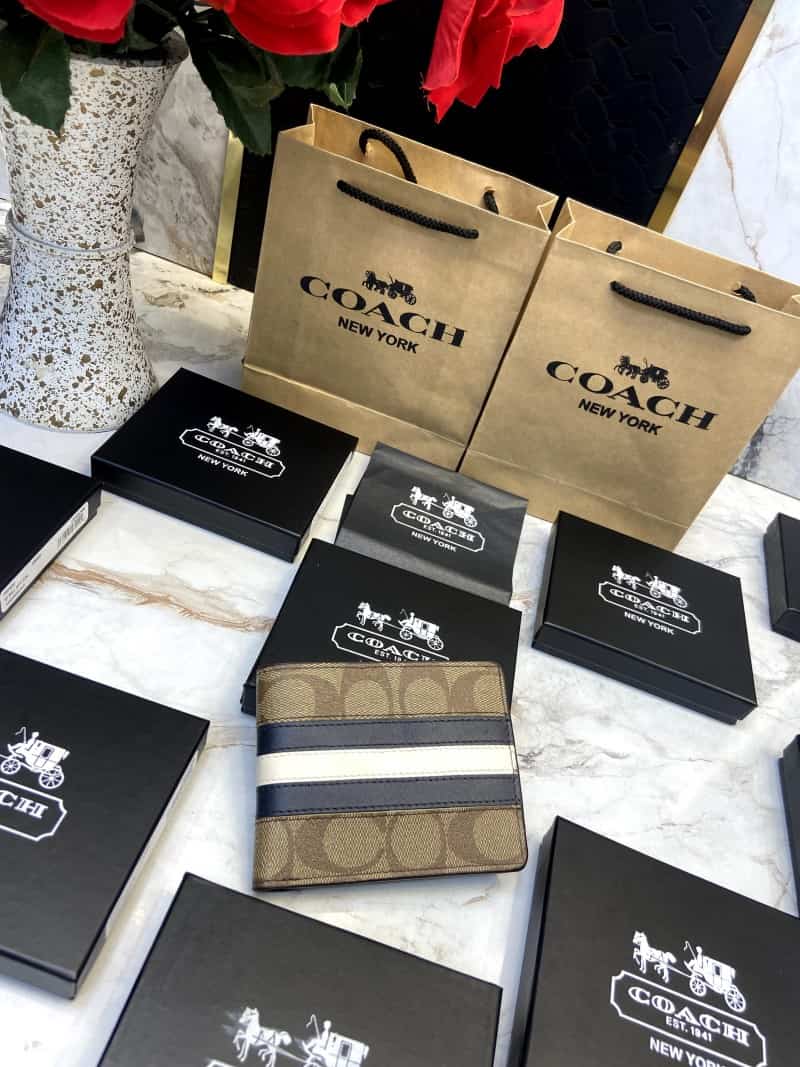 COACH_WALLET_V606