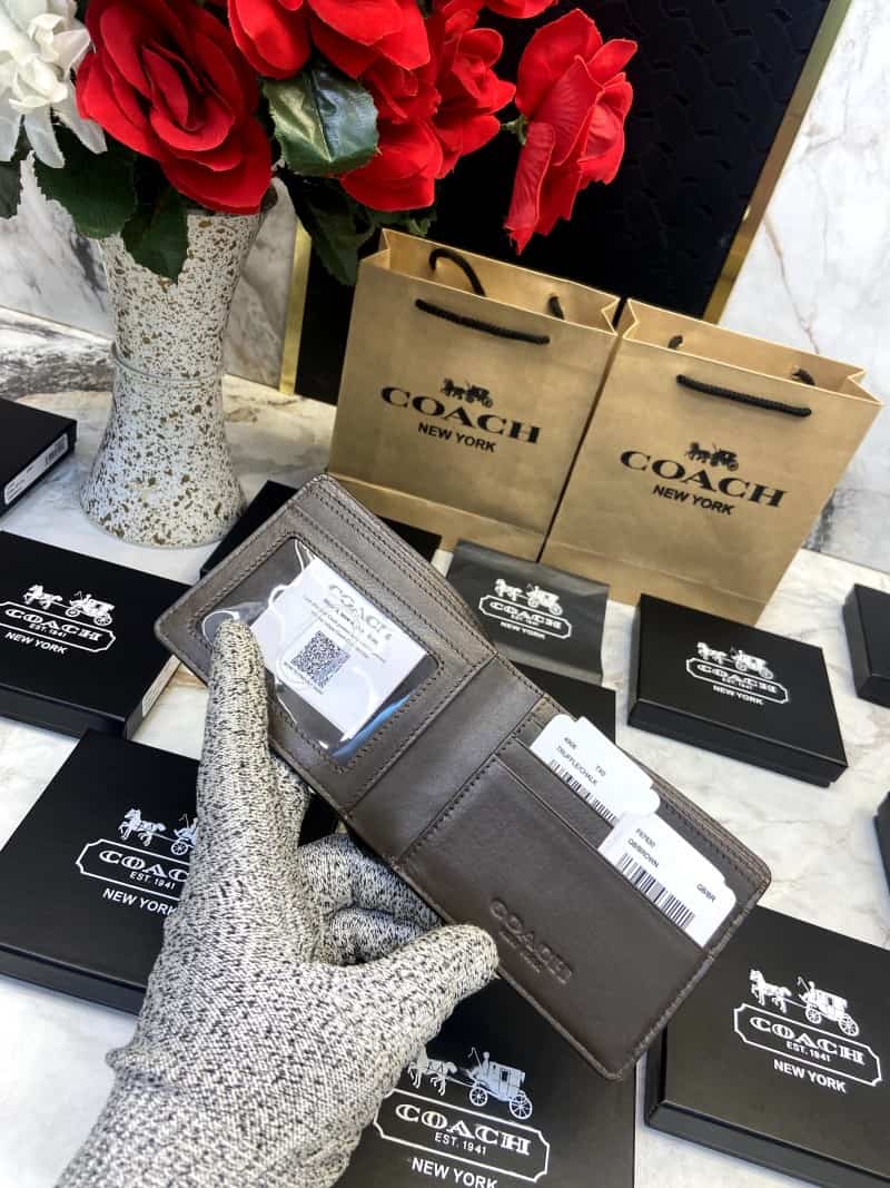COACH_WALLET_V605