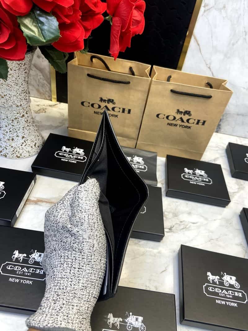 COACH_WALLET_V604