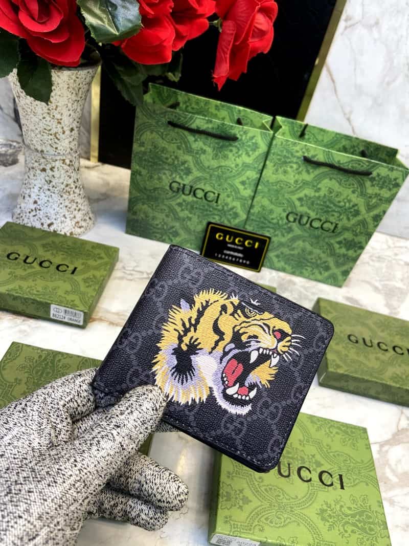 GUCCI_WALLET_V600