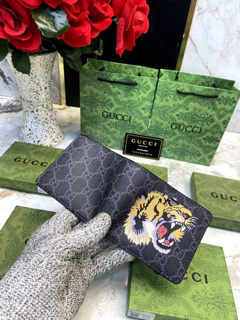 GUCCI_WALLET_V600