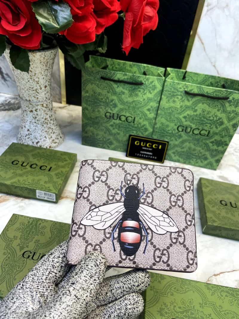 GUCCI_WALLET_V597