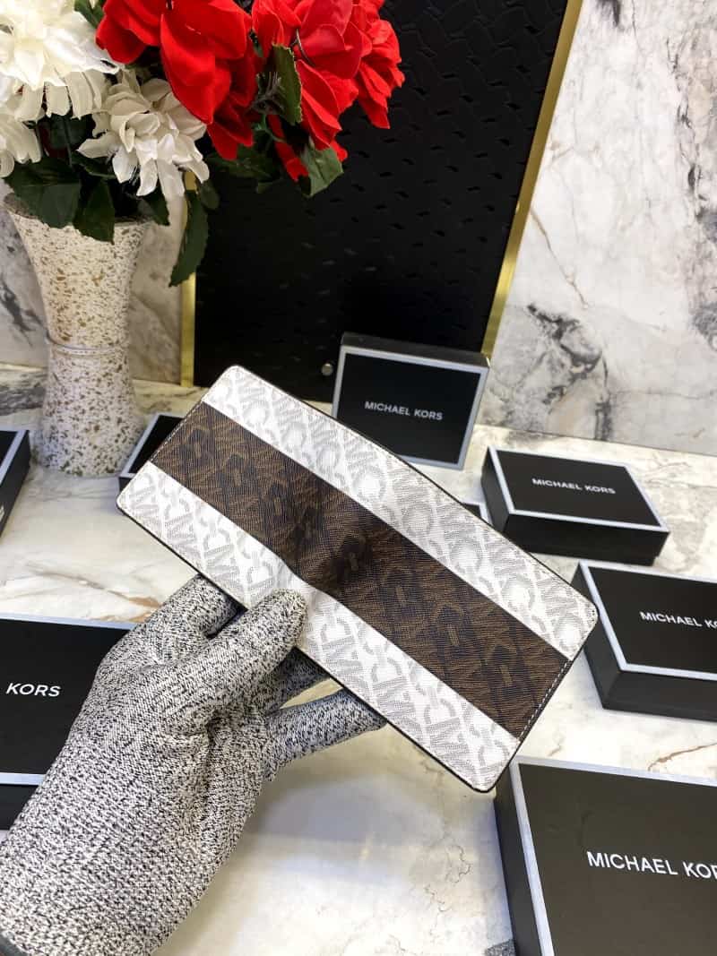 MICHAEL_KORS_Wallet_554