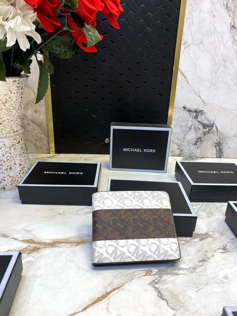 MICHAEL_KORS_Wallet_554
