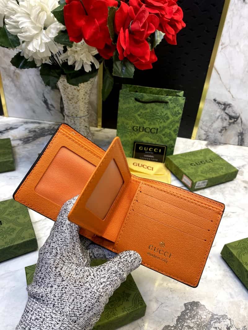 GUCCI_WALLET_V550