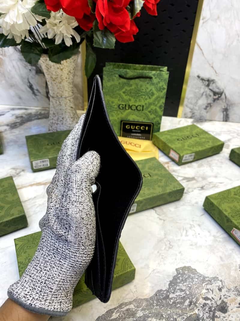 GUCCI_WALLET_V551