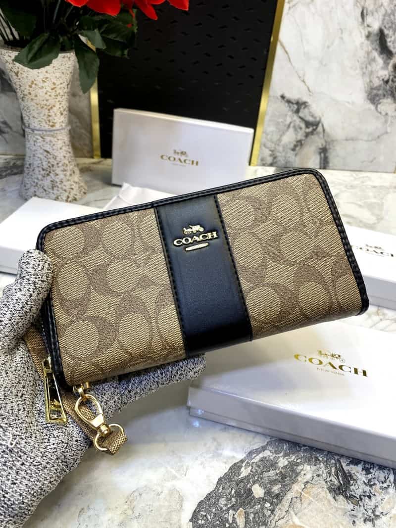 COACH_LONG_WALLET_V542