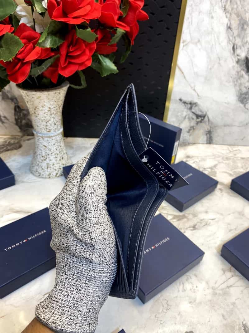 Tommy_Hilfiger_wallet_V496