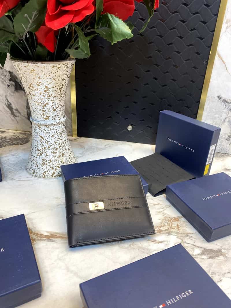 Tommy_Hilfiger_wallet_V495