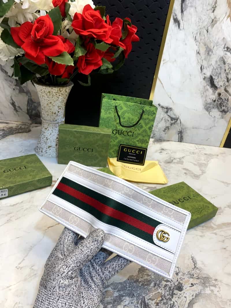 GUCCI_WALLET_V490