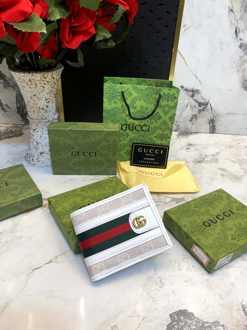 GUCCI_WALLET_V490